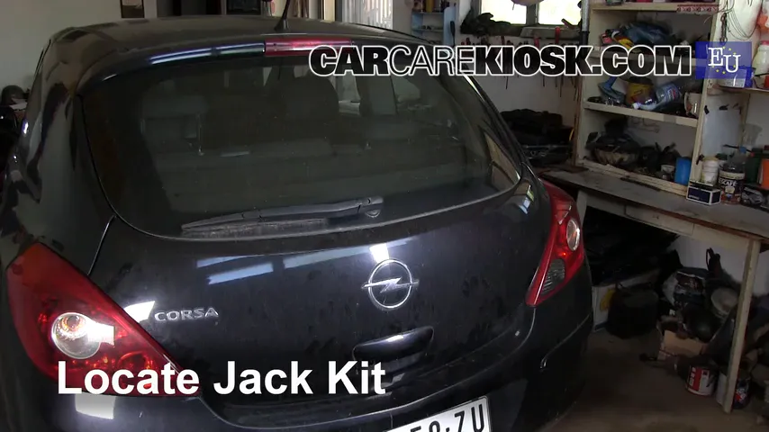 2008 Opel Corsa D 1.2L 4 Cyl. Monter sur cric Utiliser le cric pour lever la voiture